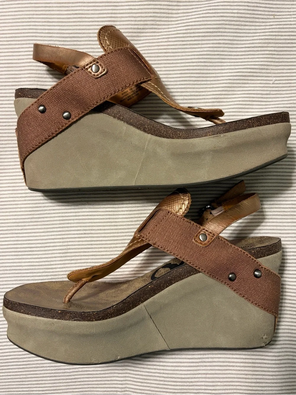 OTBT Joyride Metallic Wedge Platform Thong Sandals Comfort Sz 10